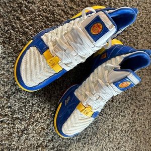 Nike Lebron Xvi Superbron Superman Shoes practically new woman’s 8.5 men’s 6.5